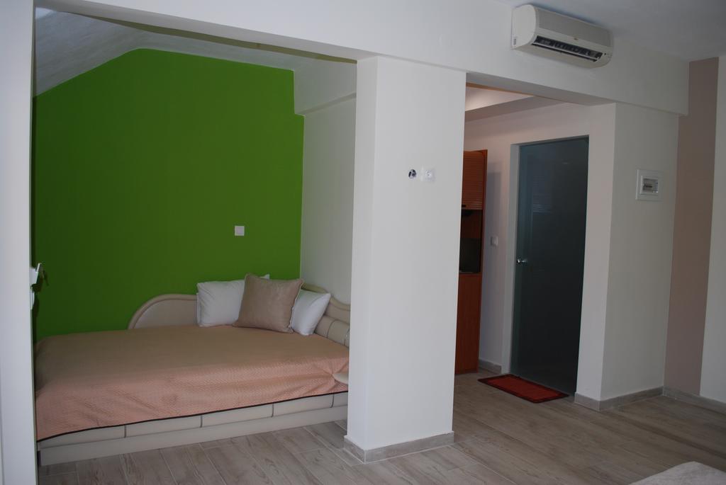 Apartment Family House Emerald